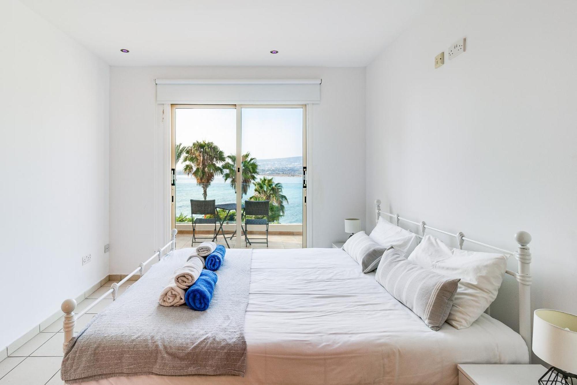Beach Front Villa Mer Blu By Ezoria Villas 珊瑚湾 外观 照片