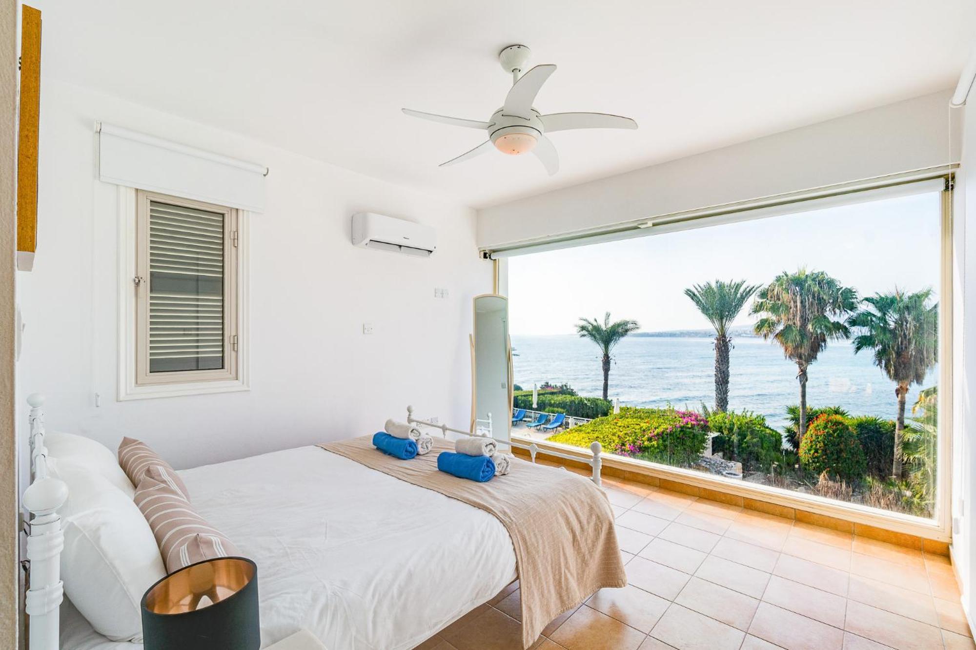 Beach Front Villa Mer Blu By Ezoria Villas 珊瑚湾 外观 照片