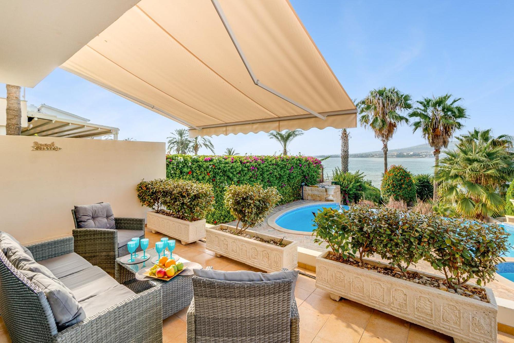 Beach Front Villa Mer Blu By Ezoria Villas 珊瑚湾 外观 照片